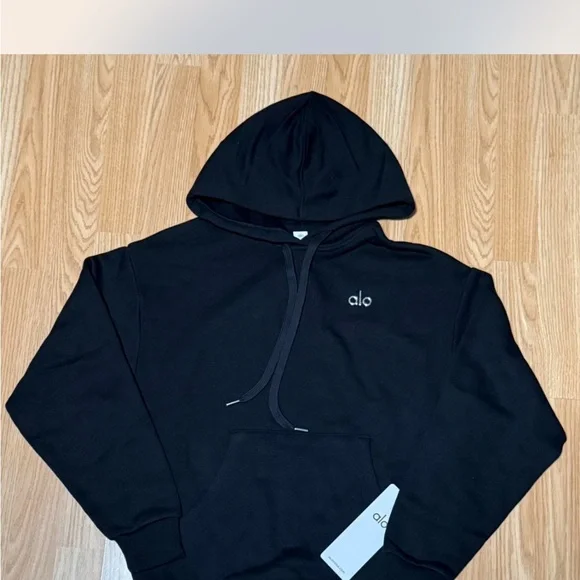 ALO Yoga Classic Black Hoodie and Joggers - Picture 2 of 5